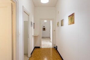 Standaard appartement, meerdere slaapkamers, 2 badkamers (House Rondinella Genova City Center) | Interieur