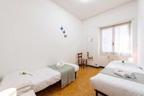 Standard Apartment, 3 Bedrooms, 2 Bathrooms (House Rondinella Genova City Center) - House Rondinella Genova City Center (Genoa)