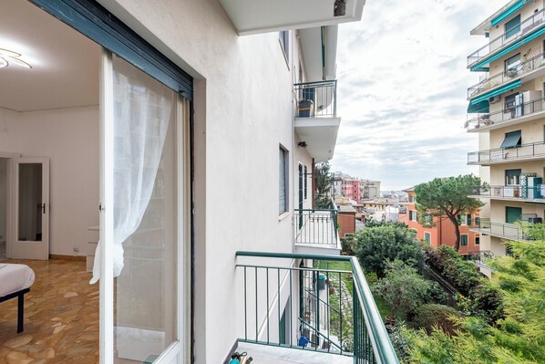 Standard Apartment, Multiple Bedrooms, 2 Bathrooms (House Rondinella Genova City Center) | Property grounds