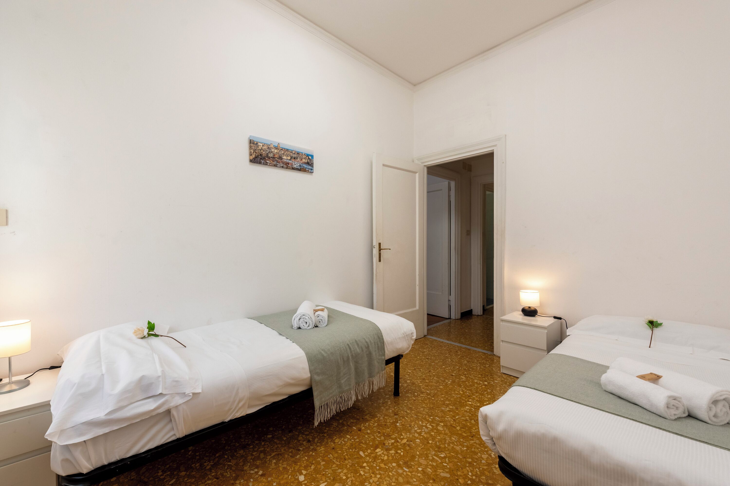 Căn hộ Tiêu chuẩn, nhiều phòng ngủ, 2 phòng tắm (House Rondinella Genova City Center) | 3 phòng ngủ, bàn ủi/dụng cụ ủi quần áo 