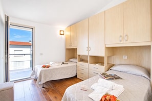 Family House, 3 Bedrooms, 2 Bathrooms (Casa Patino - Villa in Torre del Lago)