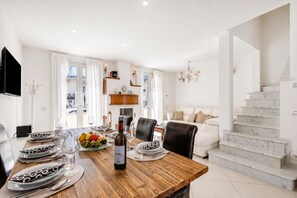 Family House, 3 Bedrooms, 2 Bathrooms (Casa Patino - Villa in Torre del Lago) | Dining - Casa Patino - Villa in Torre del Lago (Viareggio)