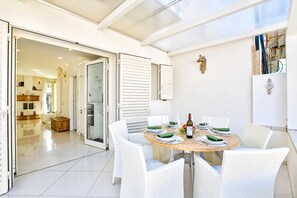 Maison Familiale, 3 chambres, 2 salles de bains (Casa Patino - Villa in Torre del Lago) | Restauration extérieure