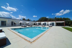 Seasonal outdoor pool, sun loungers - Agricola Chiani (Melendugno)