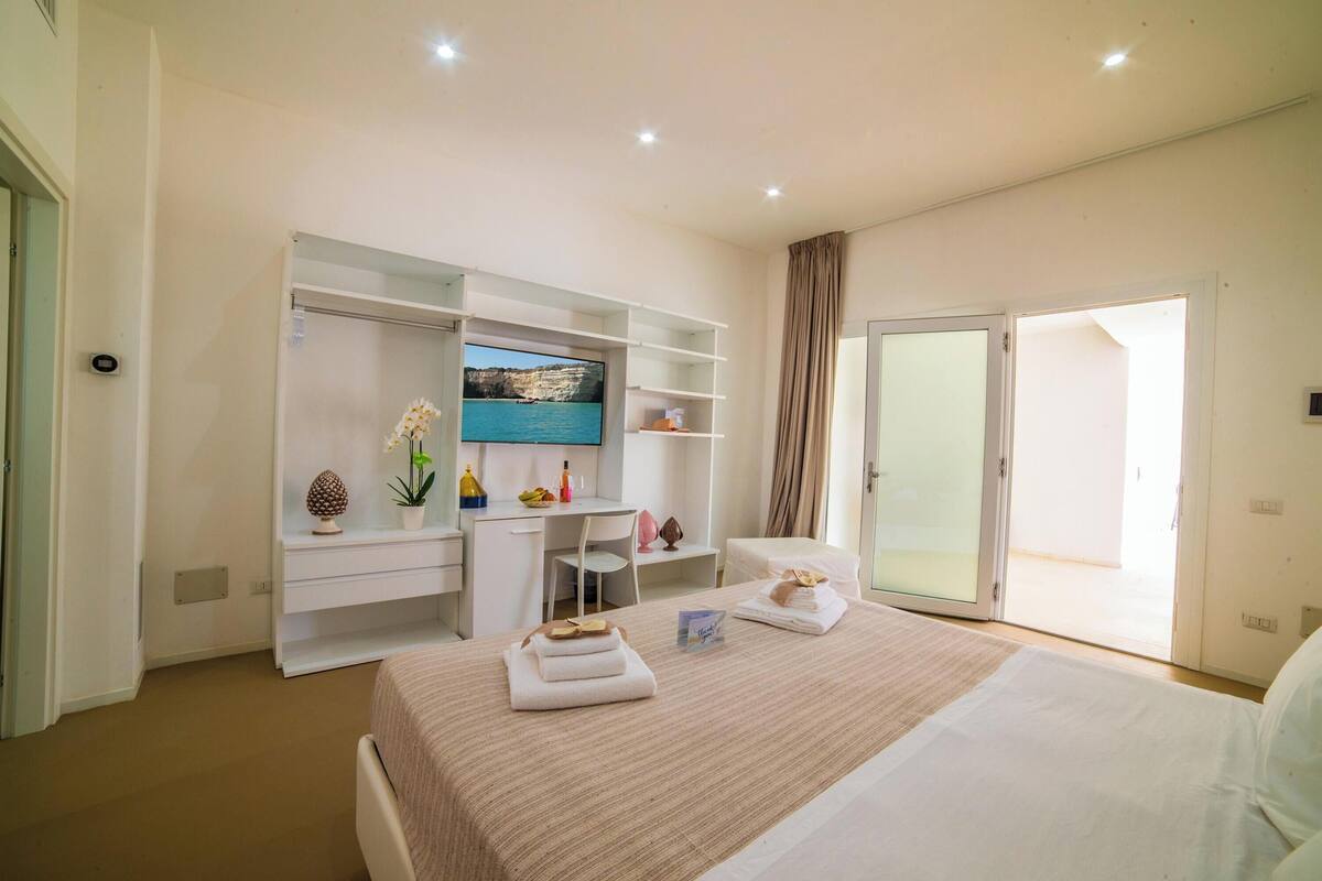 Family Room, 1 Bedroom (Agricola Chiani 3 Relax&Pool near the) | 1 bedroom, desk, laptop workspace, soundproofing