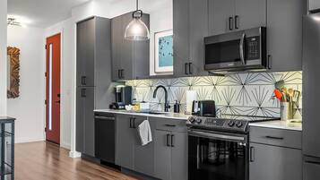 Fridge, microwave, oven, stovetop