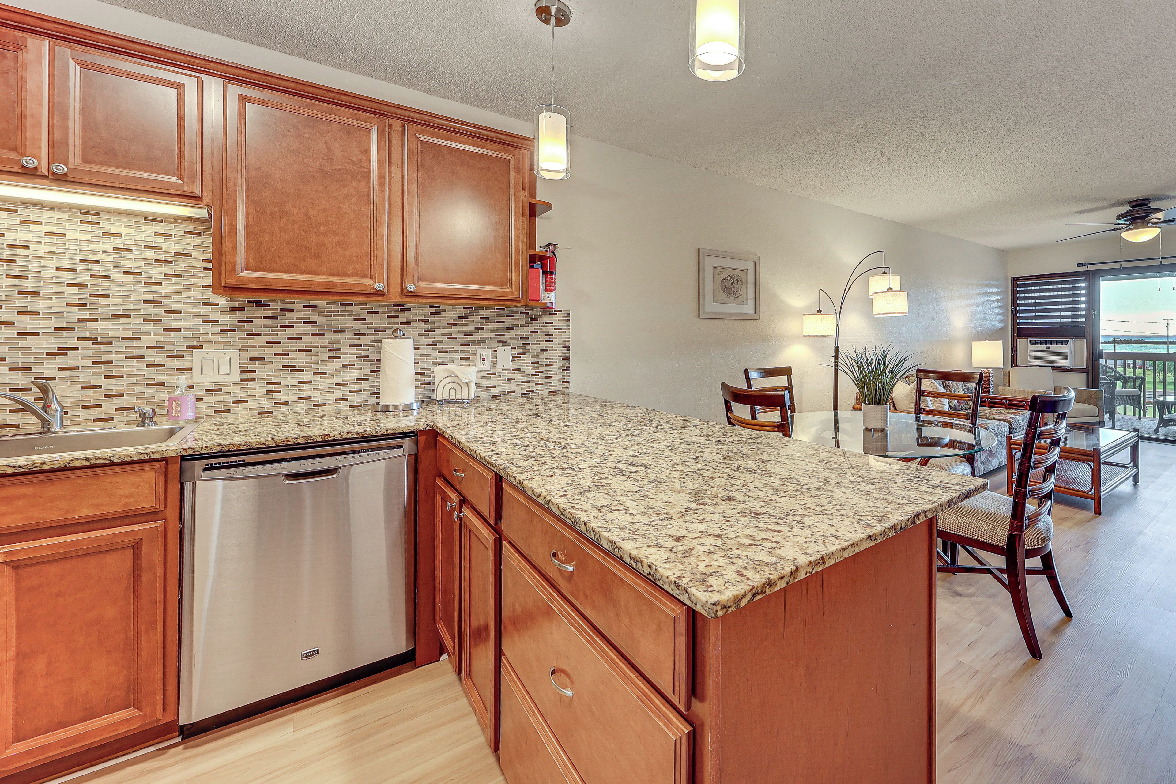 Fridge, microwave, stovetop, dishwasher