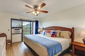 2 bedrooms, iron/ironing board, internet, bed sheets