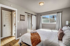 5 quartos, ferros/tábuas de passar roupa, berço de viagem, Wi-Fi