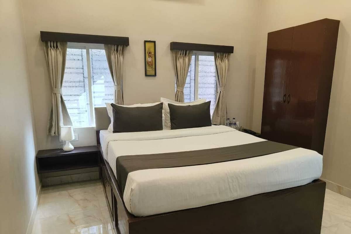 Luxury Double Room, City View