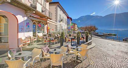 O Lac Ascona With Garden