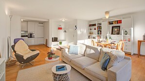 Family Apartment, 2 Bedrooms, 2 Bathrooms (Ô Lac Ascona with Garden) | Living area | Flat-screen TV - O Lac Ascona With Garden (Ascona)