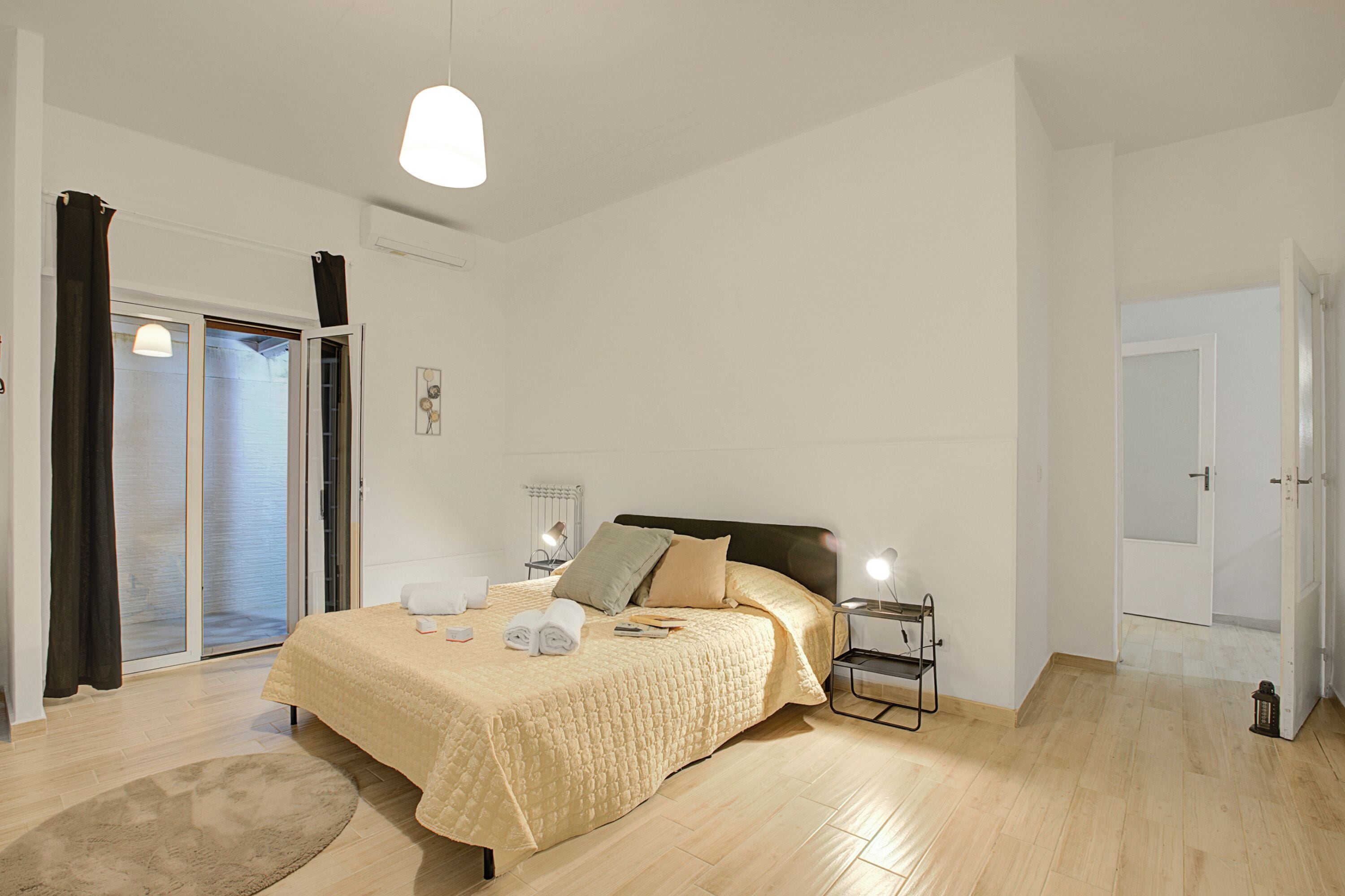 1 quarto, Wi-Fi de cortesia, roupa de cama