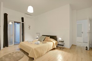 Familienapartment, 1 Schlafzimmer (Ravanas 314 Bari Near Station) | 1 Schlafzimmer, kostenloses WLAN, Bettwäsche