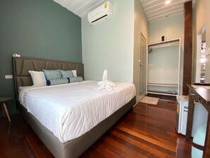 Deluxe room, Private Bathroom | Blackout drapes, free WiFi - Saijai Cafe&Hostel (Chiang Rai)