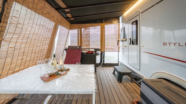 Basic Room, 1 Bedroom (German Caravan Knaus) - Gapyeong Captain Caravan Glamping (Gapyeong)