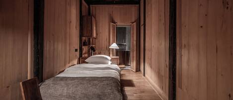 Down duvets, free WiFi