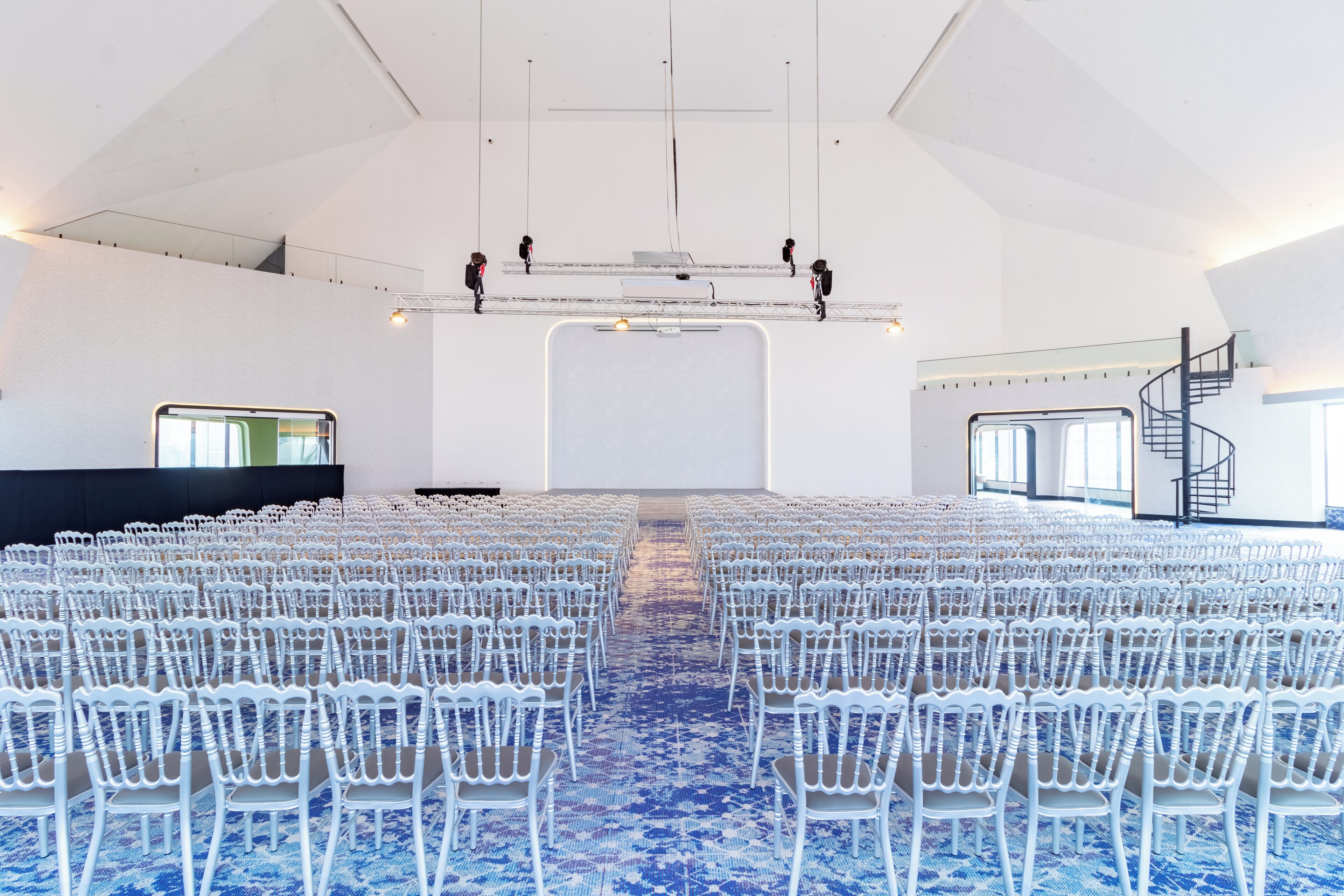 Photo - Queensland Hotel Bangkok