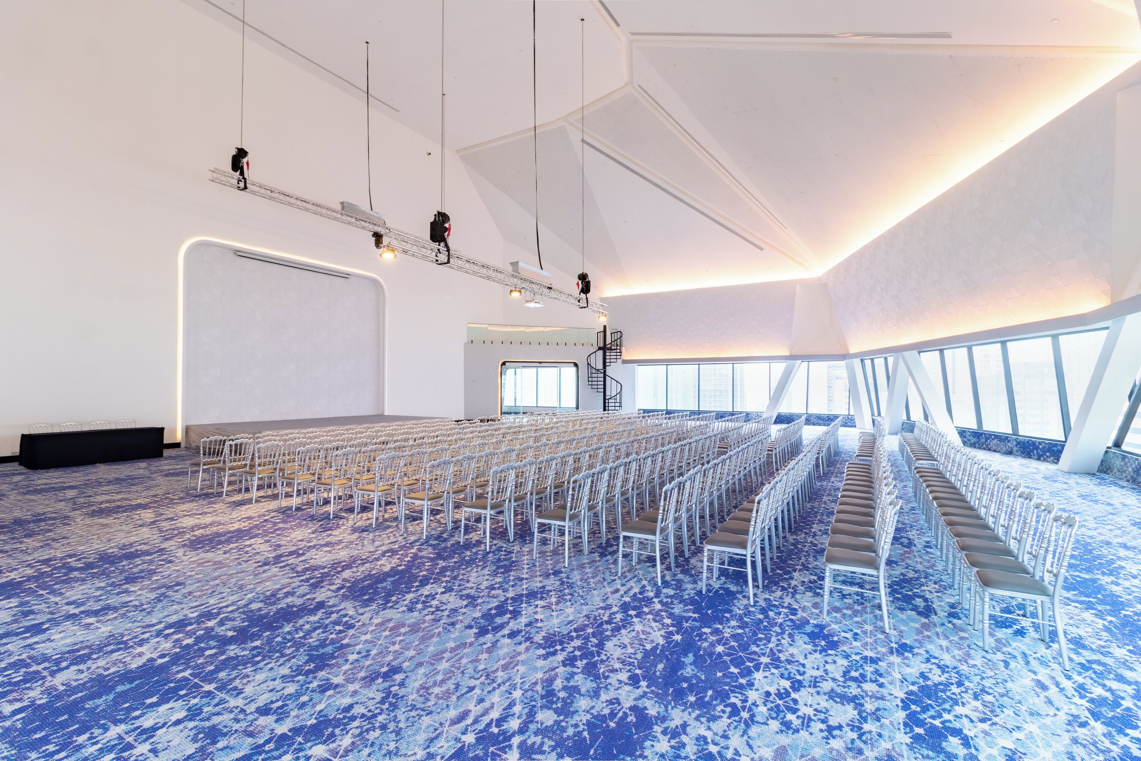 Photo - Queensland Hotel Bangkok