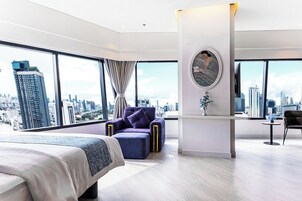 Panorama Chambre | Μίνι μπαρ, χρηματοκιβώτιο στο δωμάτιο, γραφείο, κουρτίνες συσκότισης 