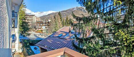 Family Apartment, Multiple Bedrooms (La Casa Di Felice) | Property grounds