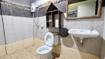 Ducha, toallas, jabón y champú