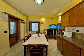 Family Townhome, Multiple Bedrooms (Borgo di Porlezza) | Dining - Borgo di Porlezza (Porlezza)