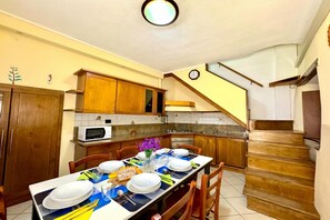 Family Townhome, Multiple Bedrooms (Borgo di Porlezza) | Dining room - Borgo di Porlezza (Porlezza)