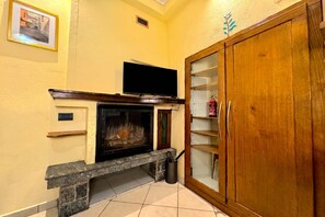 Maison en rangée familiale, plusieurs chambres (Borgo di Porlezza) | Foyer