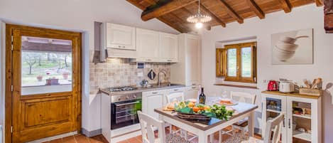 Familienhaus, 2 Schlafzimmer, Bergseite (Vigna Home Amazing Site Chianti) | Eigene Küche