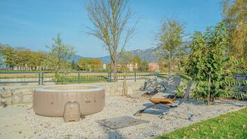Family Villa, Multiple Bedrooms, 2 Bathrooms (Vipava River Retreat) | Outdoor spa tub