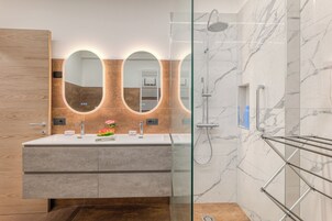 Standard Apartment, Multiple Bedrooms (Gemma Marina near Villa Grock Museum) | Bathroom | Shower, hair dryer, bidet, towels