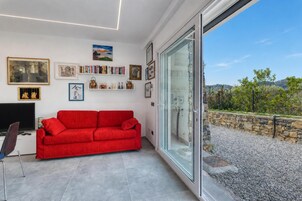 Apartamento estándar, 1 habitación, terraza (Gemma Marina near Villa Grock Museum) | Interior
