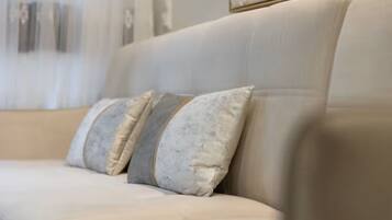 2 Schlafzimmer, Zimmersafe, Bügeleisen/Bügelbrett, Reisekinderbett