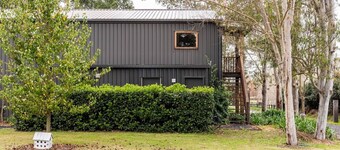 The Country Apartment - Gorgeous new accommodation on prestige property