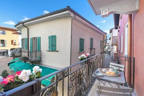 Family Apartment, Multiple Bedrooms (Corte di Ascona 2) | Balkoni