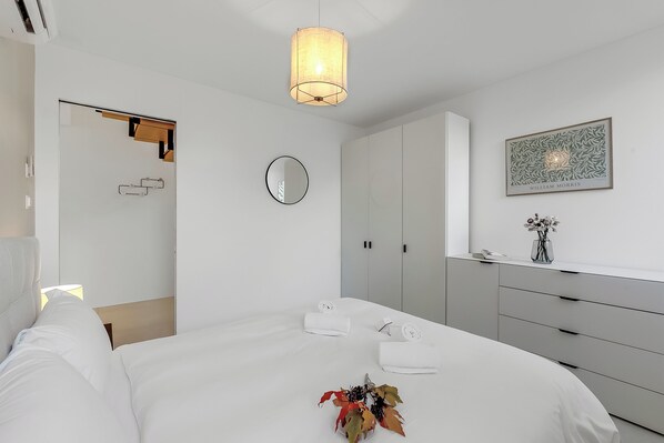 2 chambres, fer et planche à repasser, Wi-Fi gratuit, draps fournis