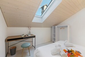 Familjelägenhet - flera sovrum - 2 badrum (Corte di Ascona 4) | 2 sovrum, strykjärn/strykbräda, gratis wi-fi och sängkläder