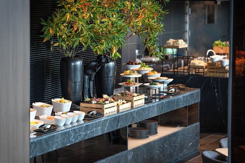 Daily buffet breakfast for a fee