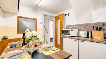 Appartamento familiare, 2 camere da letto, balcone (Casa Patrizia Caviano Gambarogno with) | Pasti