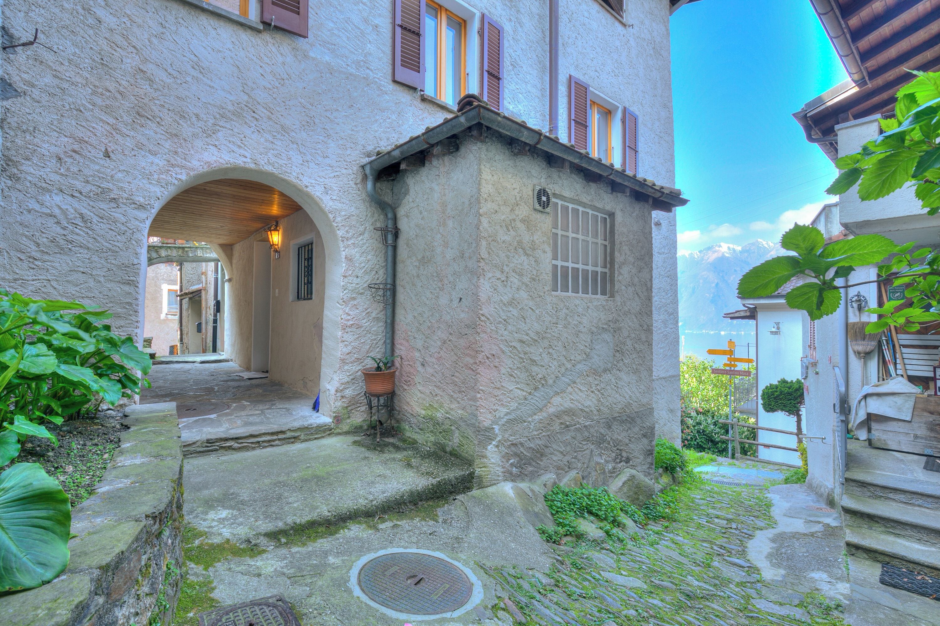 Familienapartment, Mehrere Schlafzimmer, Bergseite (Casa Patrizia) | Unterkunftsgelände