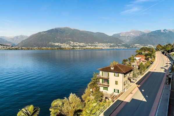 Exterior - Casa Patrizia Caviano Gambarogno With Lake & Mountain Views (Gambarogno)