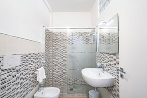 Appartement Familial, plusieurs chambres (Casa Graziano 1 Near Sandy Beach) | Salle de bain