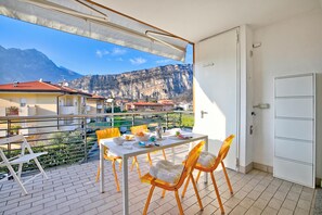 Family Apartment, Multiple Bedrooms (Torbolino) | Outdoor dining