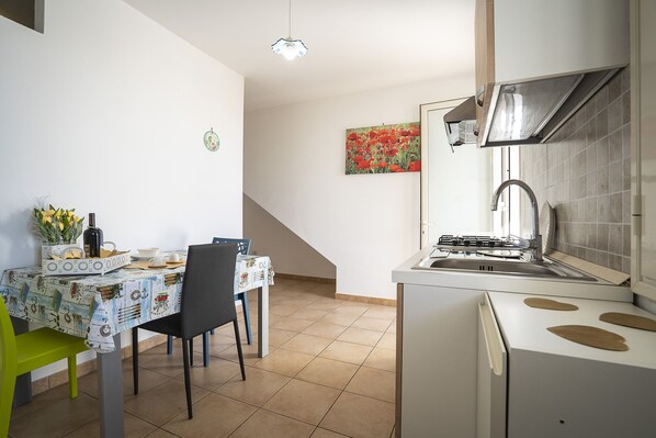 Family Villa, 2 Bedrooms (Villa Onda Marina 100 meters from sea) | Private kitchen | Fridge, stovetop, coffee/tea maker, cookware/dishes/utensils