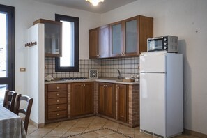Family House, 1 Bedroom (Villino Asteria with garden near the) | Private kitchen