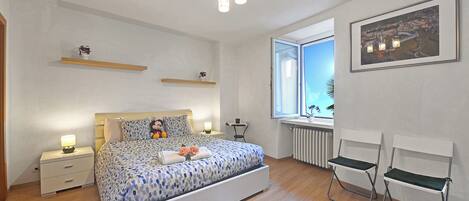 Family Apartment, Multiple Bedrooms (Lugano Bay View Uno) | 1 bilik tidur, seterika/papan seterika, Wi-fi percuma, cadar katil