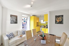 Télévision de 21 pouces avec chaînes par câble