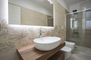 Family Apartment, Multiple Bedrooms, Sea Facing (Villa Blu Panoramica Bilo Sea View) | Bathroom | Shower, hair dryer, bidet, towels - Complesso Blu Panoramico Apartments (Patu)