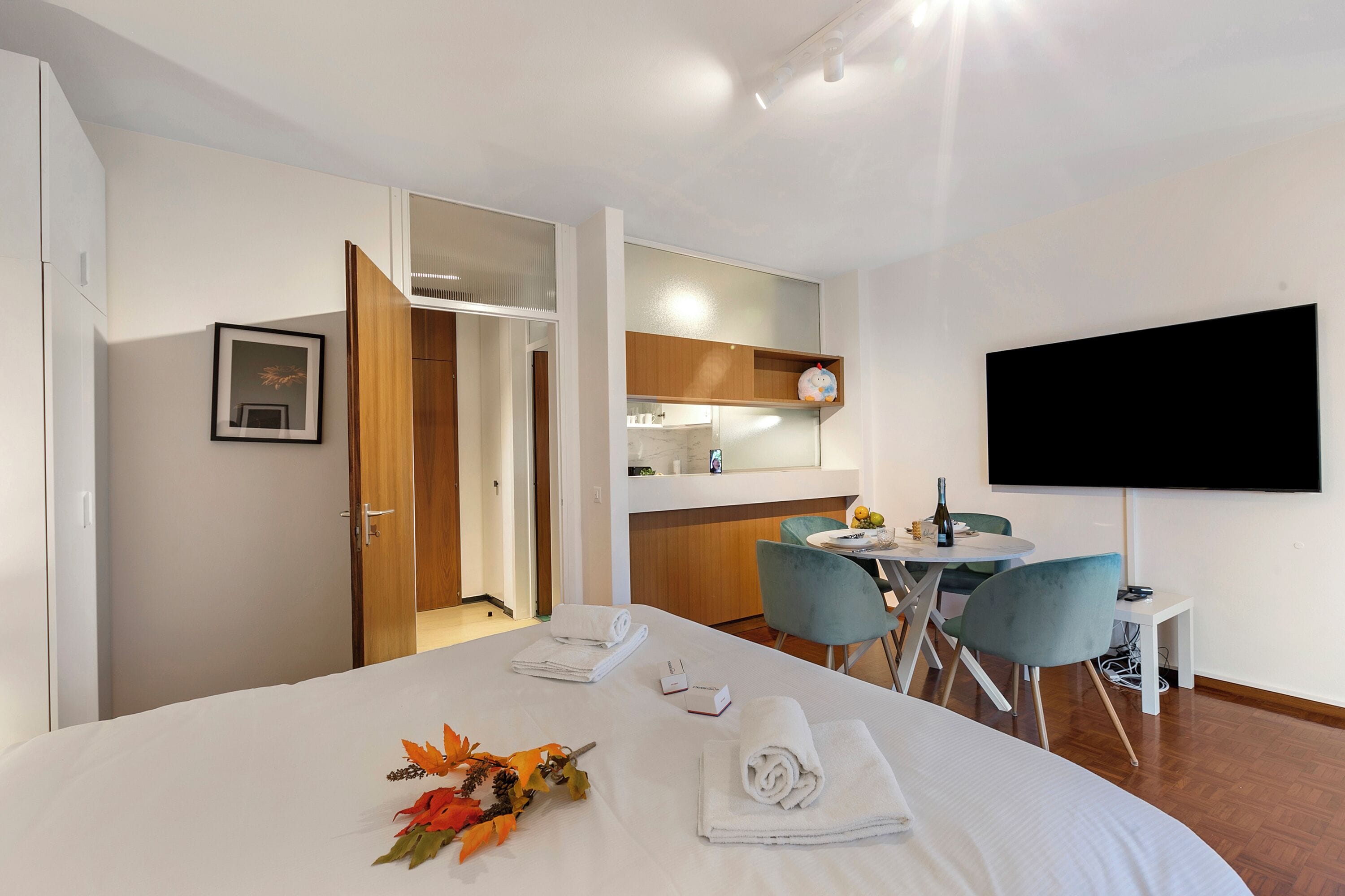 Standard Studio, Mountain View, Lakeside (La Perla Sul Lago) | Laptop workspace, iron/ironing board, free WiFi, bed sheets